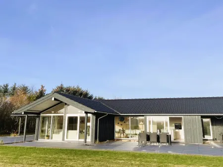 "Corina" - 850m to the Fjord Отели в г. Тарм