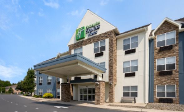 Holiday Inn Express & Suites WYOMISSING by IHG