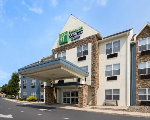 Holiday Inn Express & Suites WYOMISSING by IHG Hotels in Berks County