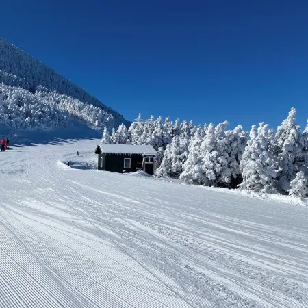 Absolute best ski on-off Slopeside location.  Summer 2025 Reno just completed. Hotels in Jay