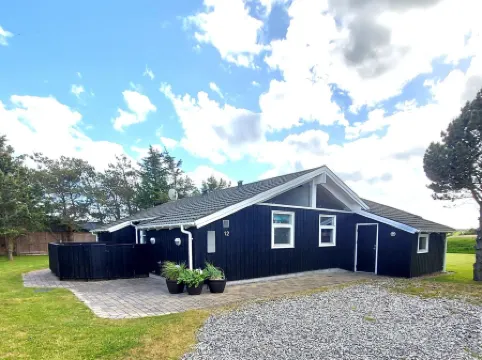 "Thorin" - 100m from the Sea