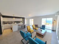 모르401 - T5 새 건물, 수영장 있음, 바다 파노라마 전망 셍플로헝 호텔