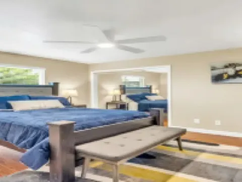 Granite Bay Getaway - Relaxing oasis with Jacuzzi. Hotels in Granite Bay