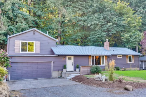 Lake Oswego Home w/ Covered Patio: Near Portland!