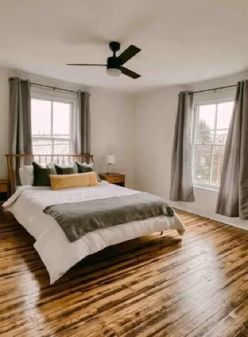 Historic Home- Walking Distance to Downtown