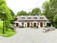 Peaceful Bohon Apartment - 2-Star