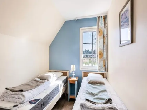 4 Room House 8 People - Selection