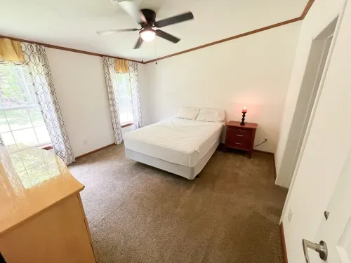 All Seasons Retreat in Prattsville, N.Y.Hiking/Swimming/Skiing & Snowboarding Hotels in Lexington