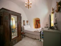 House in Diros near Rock Beach & Taverns