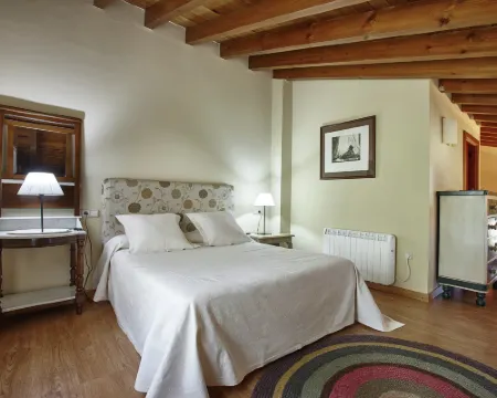 Cozy Cottage with Pool & Terrace Hotele w: Nava