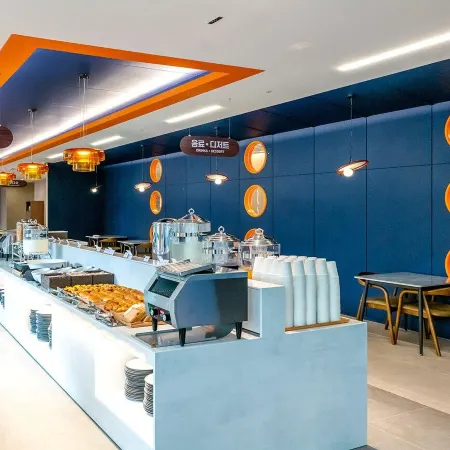 Sokcho Mari Vista Hotel Отели рядом с достопримечательностью «Стадион Сокчхо»