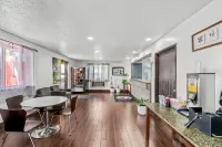 Super 8 by Wyndham Franklin Hotels in Franklin