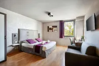 Best Western Hotel la Mare O Poissons Các khách sạn gần Le Grand Bunker Musee du Mur de l'Atlantique