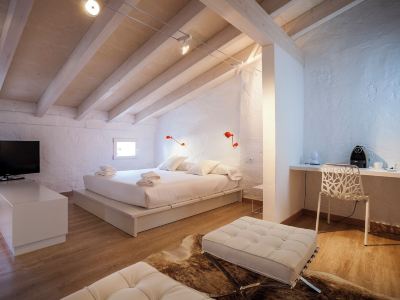 Cheap & Chic Hotel