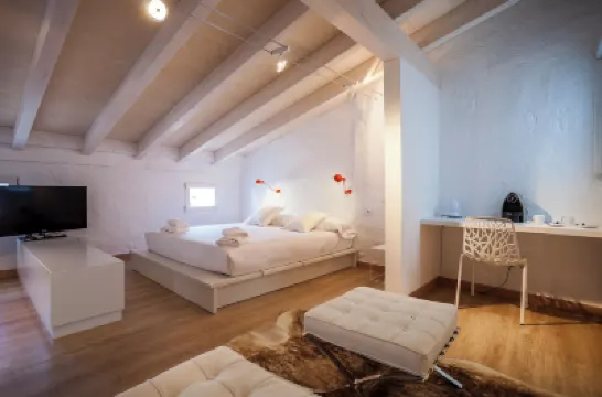 Cheap & Chic Hotel Отели в г. 