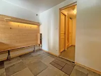 Houses & Villas for 8 People