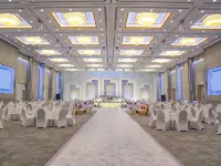 Crowne Plaza MANAMA (BAHRAIN) by IHG Hotel dekat Mall Moda