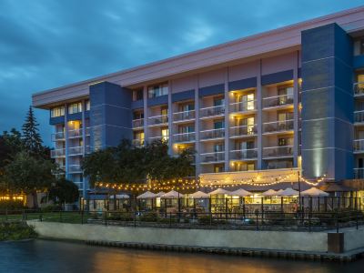 Holiday Inn KINGSTON-WATERFRONT by IHG