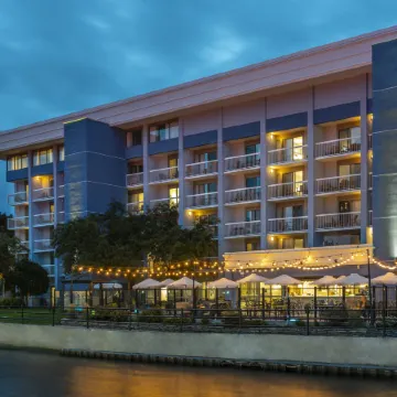 Holiday Inn KINGSTON-WATERFRONT by IHG
