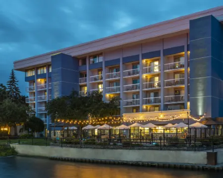 Holiday Inn KINGSTON-WATERFRONT by IHG Hoteles en Kingston