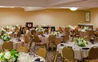 Holiday Inn 小石城總統制，DWNTN - 早餐
