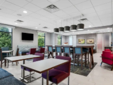 Hampton Inn Front Royal Hotels in Warren County