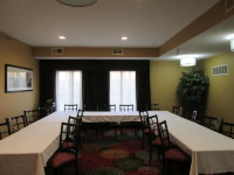 Holiday Inn Express CLOVERDALE (GREENCASTLE) by IHG Hotels in Cloverdale
