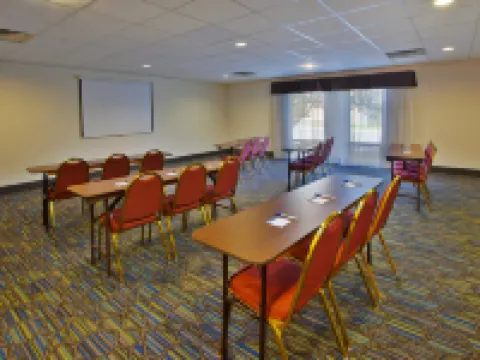 Holiday Inn Express & Suites CINCINNATI NORTHEAST-MILFORD by IHG Hotels in Clermont County