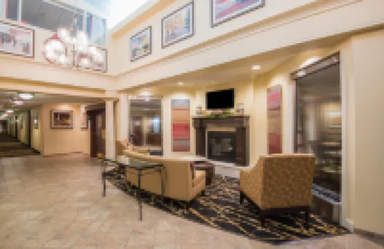 Holiday Inn Express & Suites Sharon-Hermitage by IHG