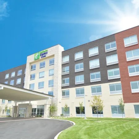 Holiday Inn Express & Suites TOLEDO WEST by IHG
