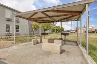 Red Roof Inn Dumas Hotels in Dumas