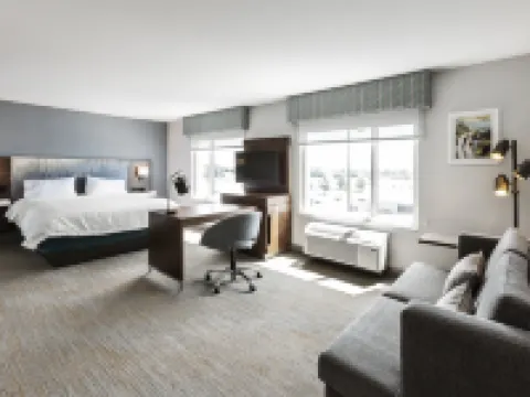 Hampton Inn & Suites by Hilton Quebec City Beauport Hotels in Quebec City