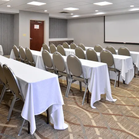 Holiday Inn Express & Suites LAFAYETTE by IHG
