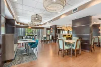 هامتون إن فورت مايرز أيربورت آند آي-75 فنادق في Gateway