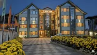Hotel York (5 Mins Walk to Dal Lake)