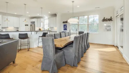 2701 Palm Boulevard by Avantstay Steps to the Beach, Ping Pong, Putting Green