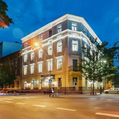 瓦維爾皇后酒店 鄰近瓦維爾城堡的酒店