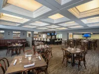 DoubleTree by Hilton Portland Hotels near Arts District
