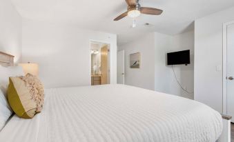 Hillside Cottage in the Vineyards Resort!