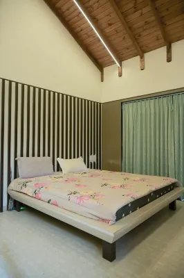 StayGuru Luxury Villa