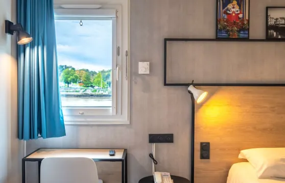 宜必思巴約訥中心酒店