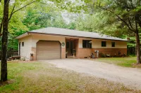 Private Dock and Rowboat on Scenic Lake - Charming Tranquil Retreat