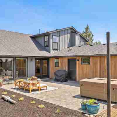 The Gem Estate by Avantstay Modern Farmhouse w/ Lavender Fields + Hot Tub Hotel Exterior