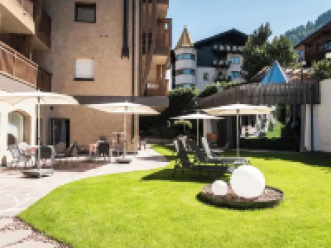 ホテル COSMEA ドロミテス カステルロットのホテル