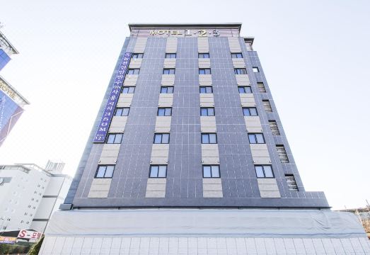 모텔 123의 고급스러운 욕실