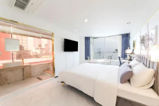 Brown-Dot Hotel Songdo Отели рядом с достопримечательностью «Морской пляж Тадэпхо»