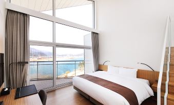 Midas Hotel & Resort