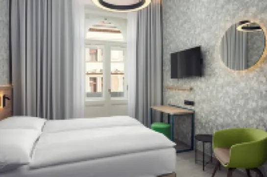 EA Hotel Moment Self Check-IN