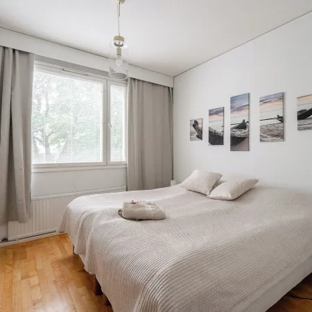 1BR Downtown Apartment with Balcony