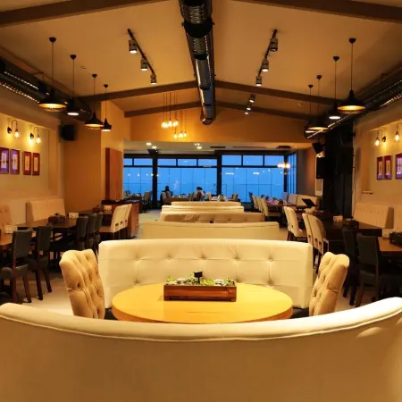 Pasaport Pier Hotel